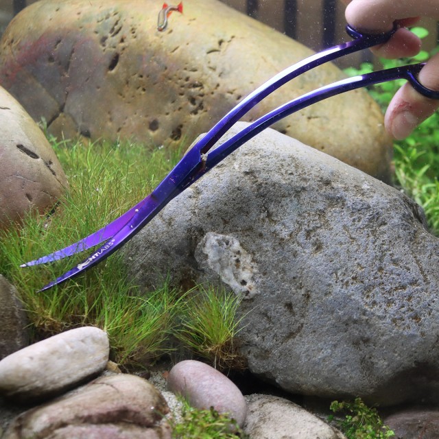 Wave Scissors Lifestyle 3