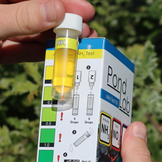 Pond Lab Mini-Test Kit (5ml) Lifestyle 2